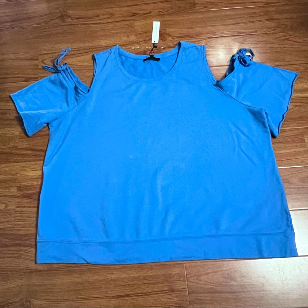 Sanctuary Curve Top New With Tags Size 3X Cold Shoulder Short Sleeves Bow New.